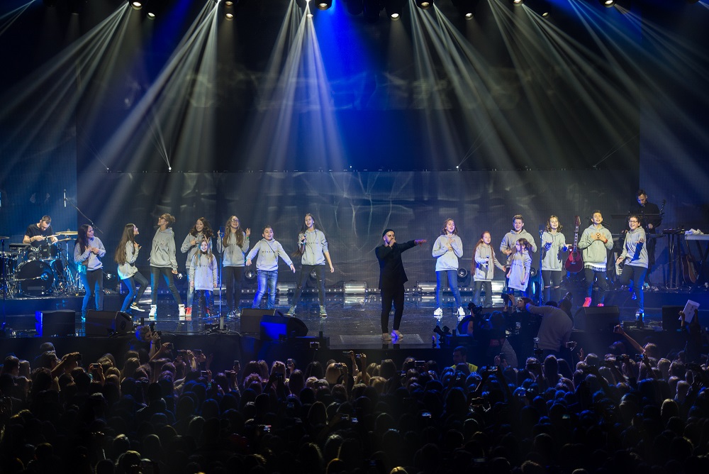 Monatik собрал всех своих детей на сольном концерте в Киеве